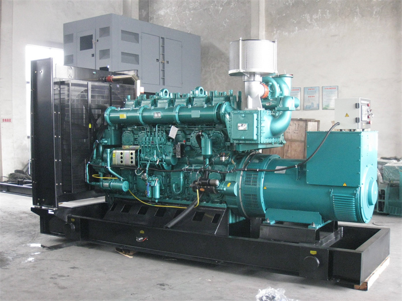南岗200KW 柴油发电机的油耗是多少?